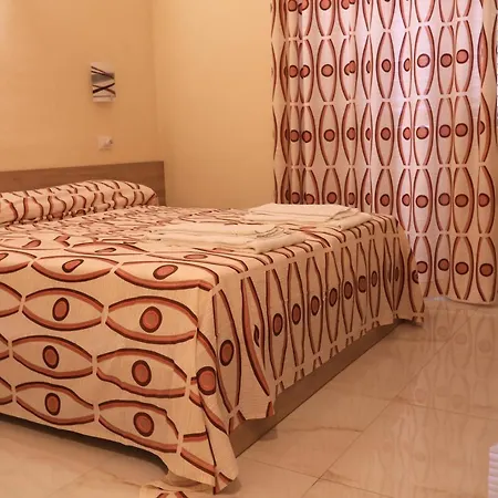 Konukevi Vivi 5 Terre 4*